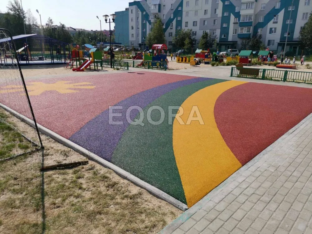 Подходит ли резиновое покрытие для детских площадок в Кыштовке?